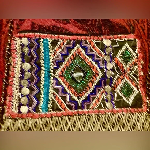 Beaded Ornate Cloth Handbag - Picture 6 of 6